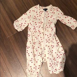 Baby gap Heart valentine romper 6-12 months
